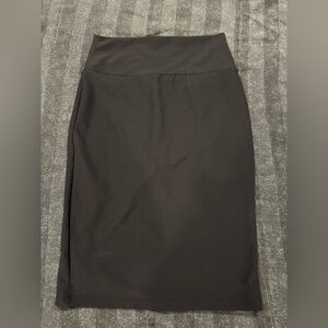 HALARA Classic Black Pencil Skirt
